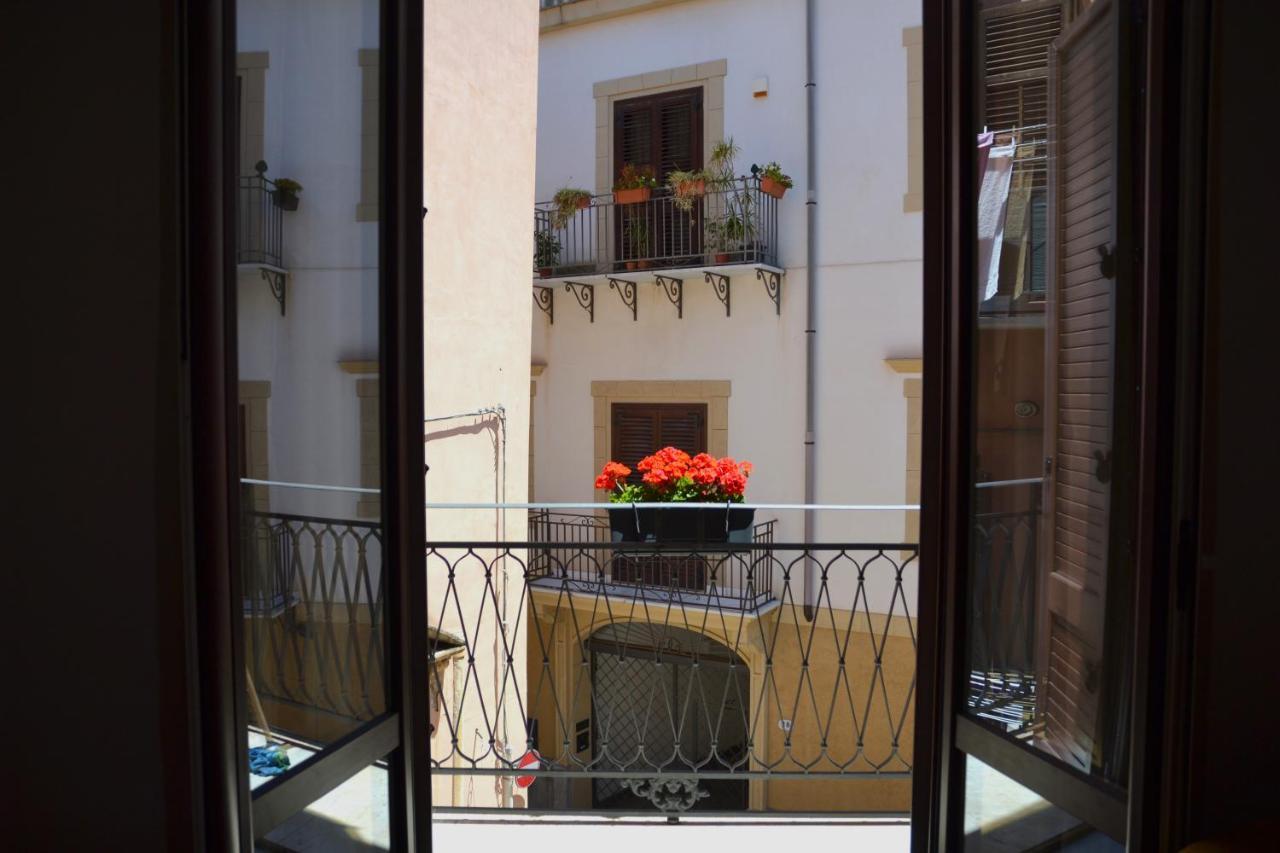 Isula Hotel Palermo Exterior photo
